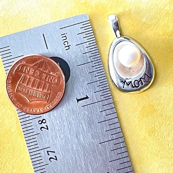 PEARL IN SHELL PENDANT MOM TEARDROP SHAPE 925 STERLING SILVER gentle worn - Picture 3 of 6